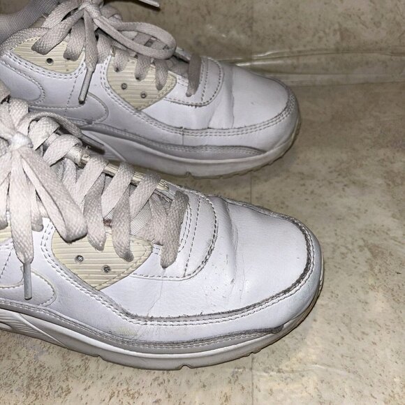 Nike Air Max 90 LTR GS Triple White Lace Up Casual Sneakers Youth Size 6 - Picture 4 of 11